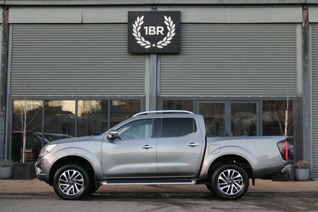 Nissan Navara 2.3 Dci Tekna Pickup Double Cab 4W Grey #4