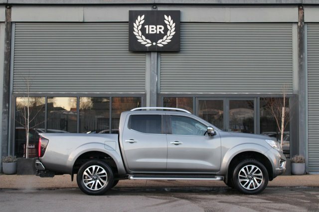 Nissan Navara 2.3 Dci Tekna Pickup Double Cab 4W Grey #3