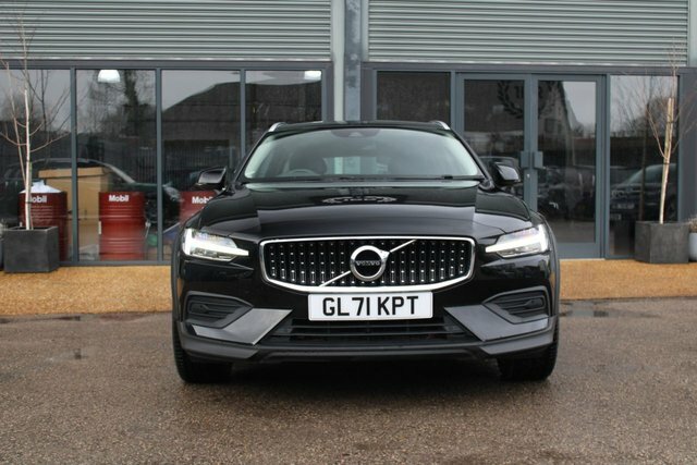 Volvo V60 Cross Country 2.0 B5 Mhev Estate Hybrid Awd Euro Black #5