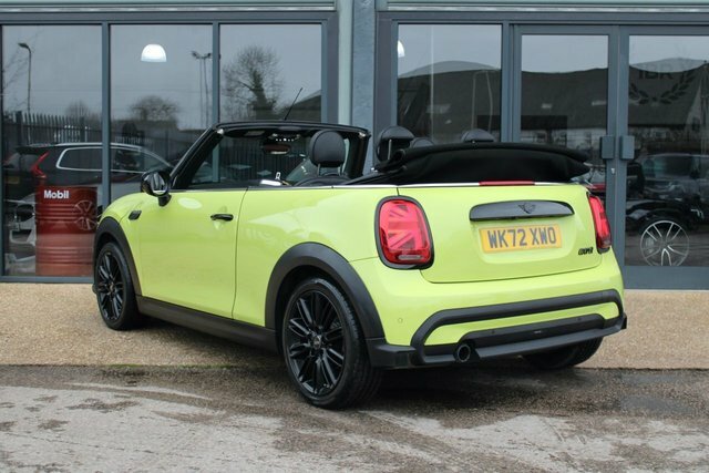 Mini Convertible 1.5 Cooper Exclusive Convertible Steptr WK72XWO Yellow #2