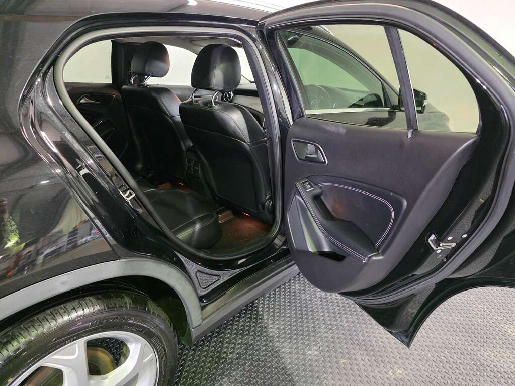 Mercedes-Benz GLA Class 2.1 Gla200d Se Euro 6 Ss Green #56