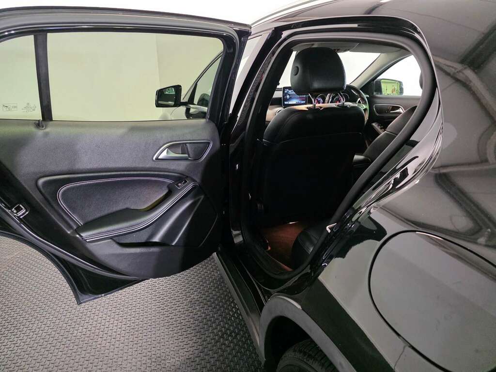 Mercedes-Benz GLA Class 2.1 Gla200d Se Euro 6 Ss Green #64