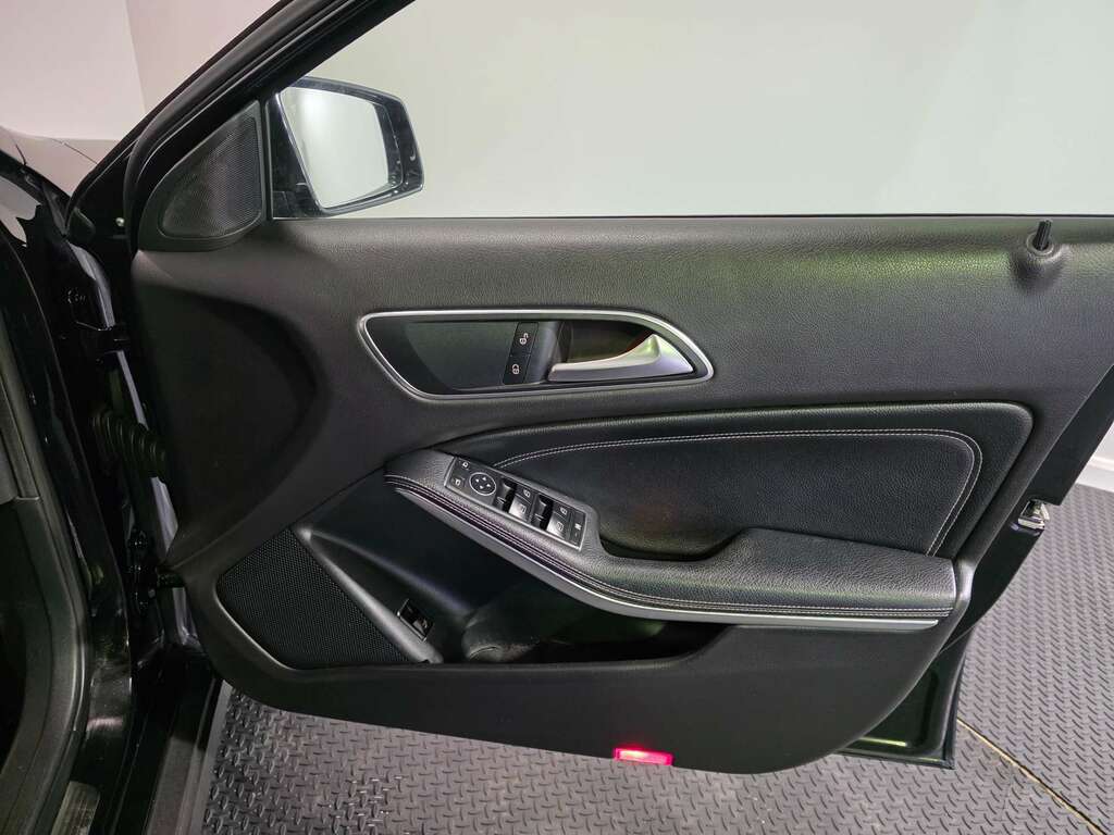 Mercedes-Benz GLA Class 2.1 Gla200d Se Euro 6 Ss Green #18