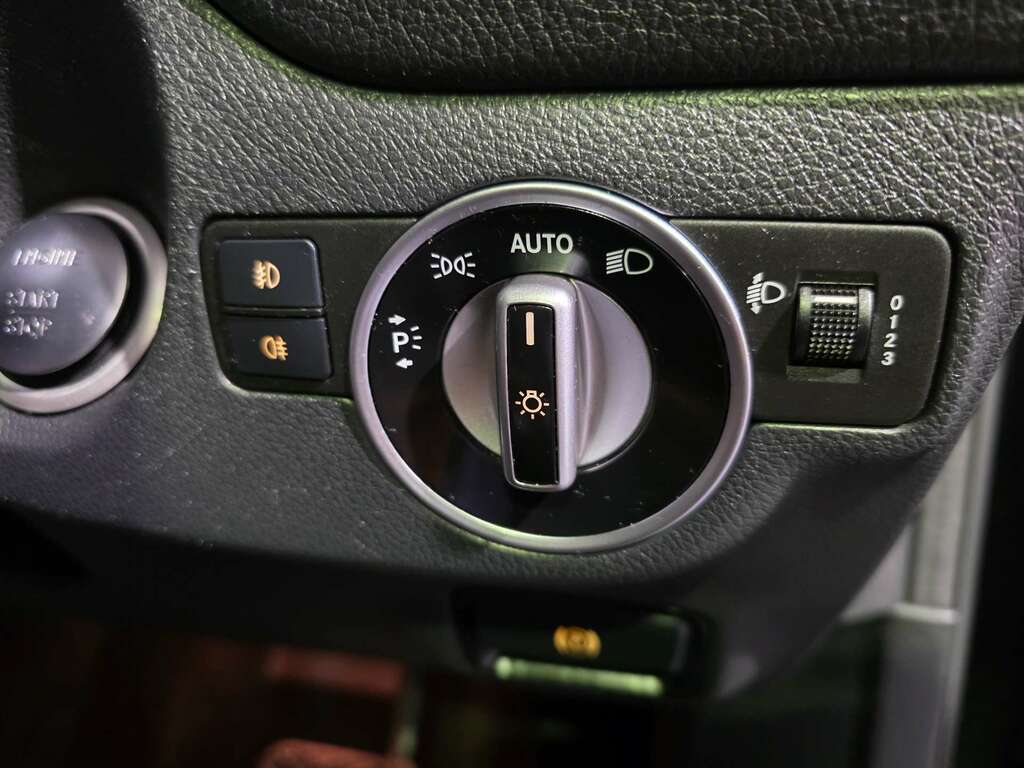 Mercedes-Benz GLA Class 2.1 Gla200d Se Euro 6 Ss Green #24