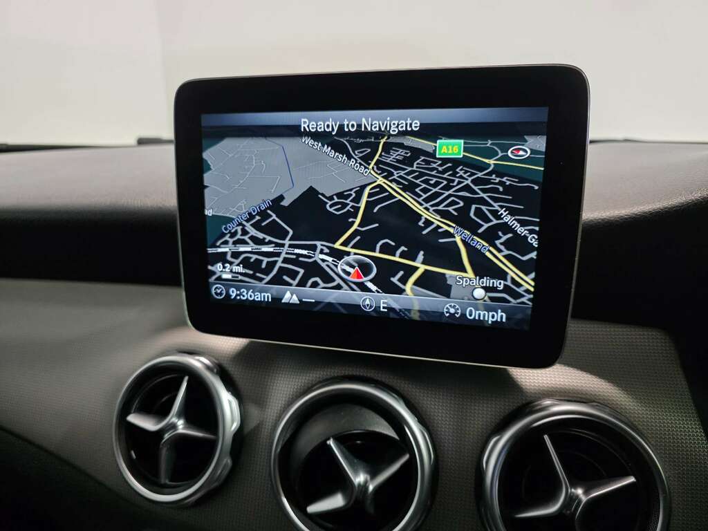 Mercedes-Benz GLA Class 2.1 Gla200d Se Euro 6 Ss Green #38