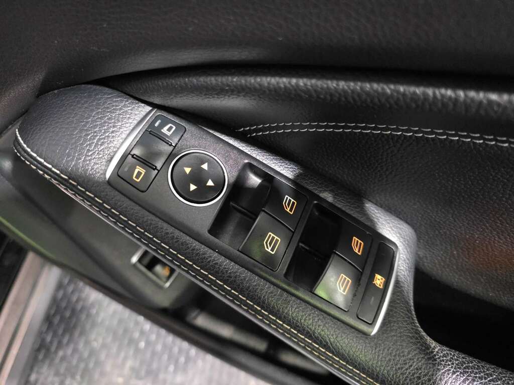 Mercedes-Benz GLA Class 2.1 Gla200d Se Euro 6 Ss Green #21