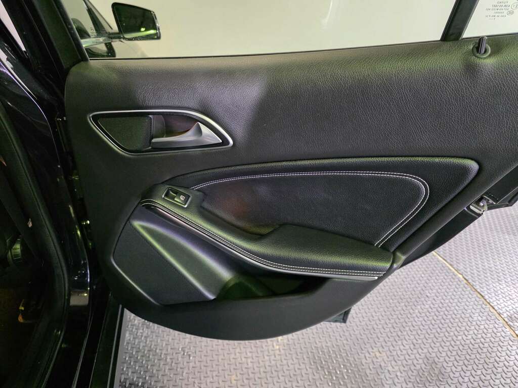 Mercedes-Benz GLA Class 2.1 Gla200d Se Euro 6 Ss Green #60