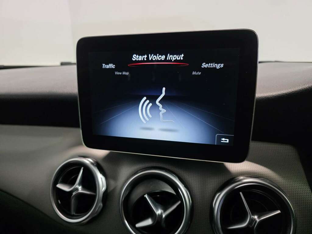 Mercedes-Benz GLA Class 2.1 Gla200d Se Euro 6 Ss Green #40
