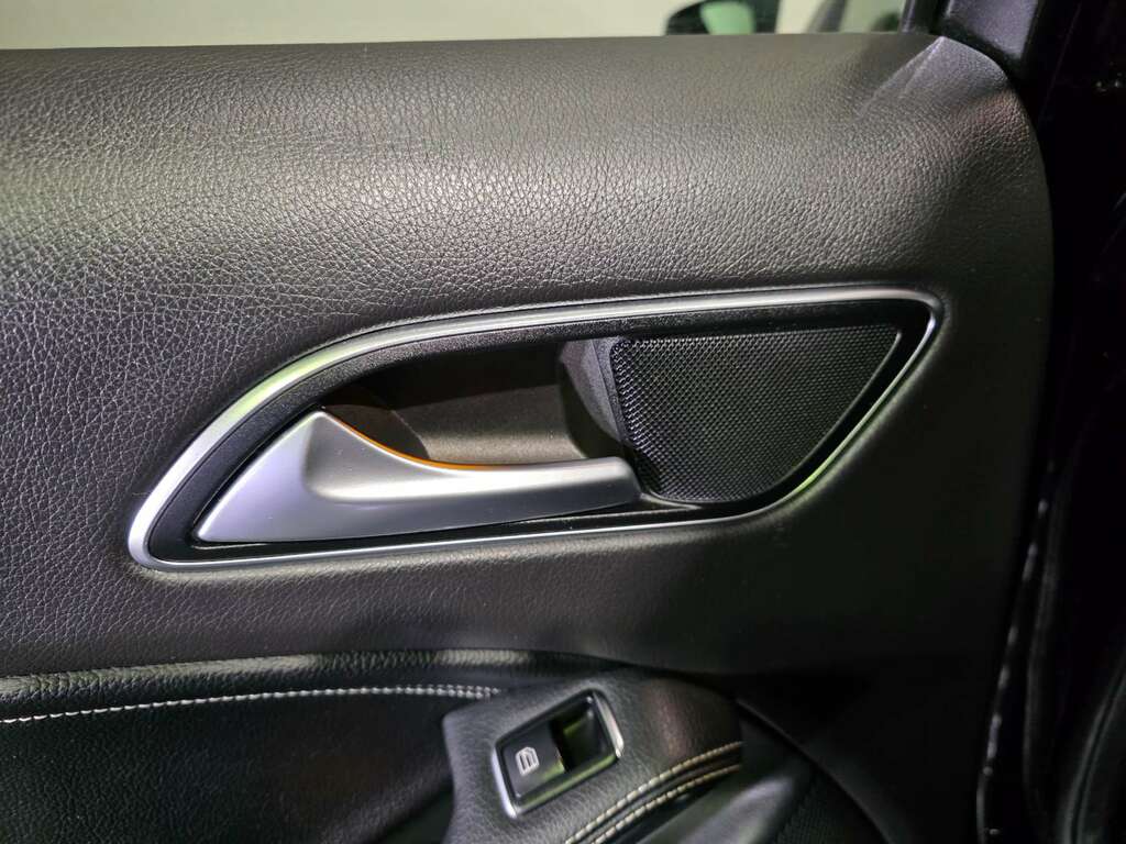 Mercedes-Benz GLA Class 2.1 Gla200d Se Euro 6 Ss Green #68