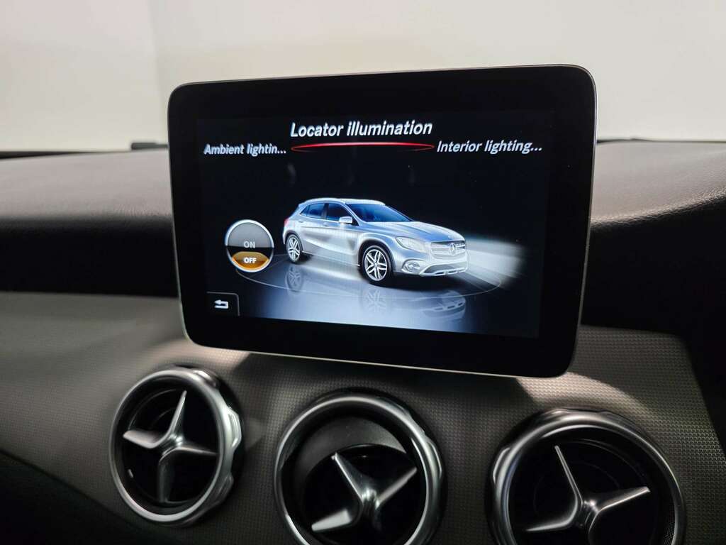 Mercedes-Benz GLA Class 2.1 Gla200d Se Euro 6 Ss Green #47