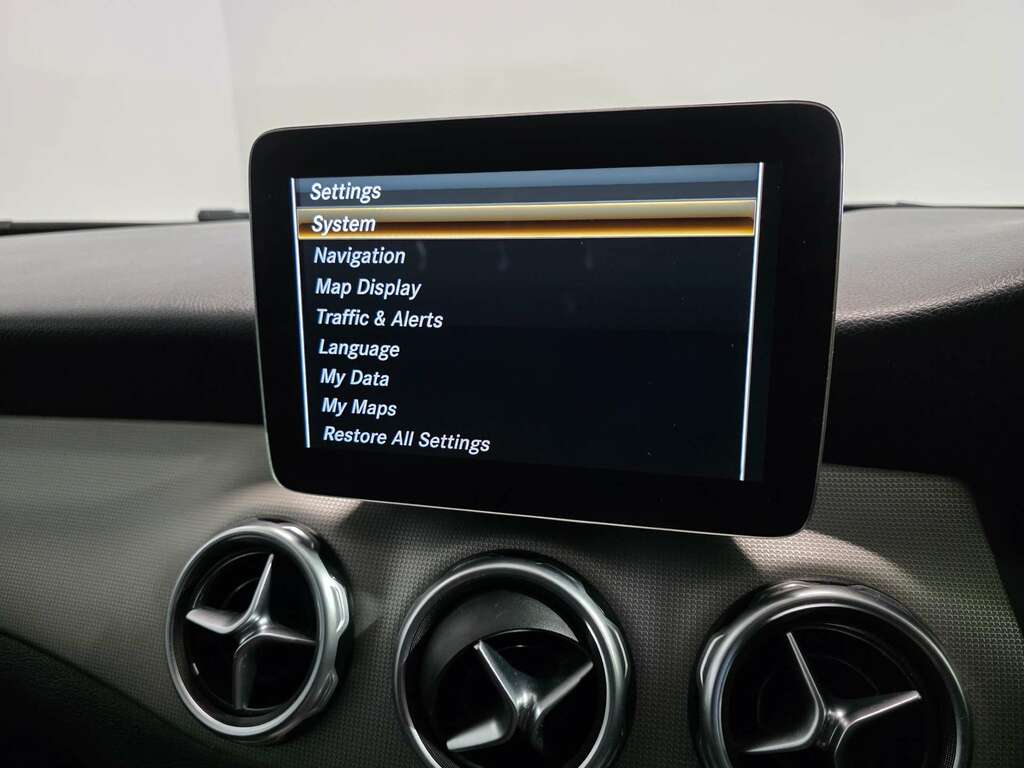 Mercedes-Benz GLA Class 2.1 Gla200d Se Euro 6 Ss Green #41