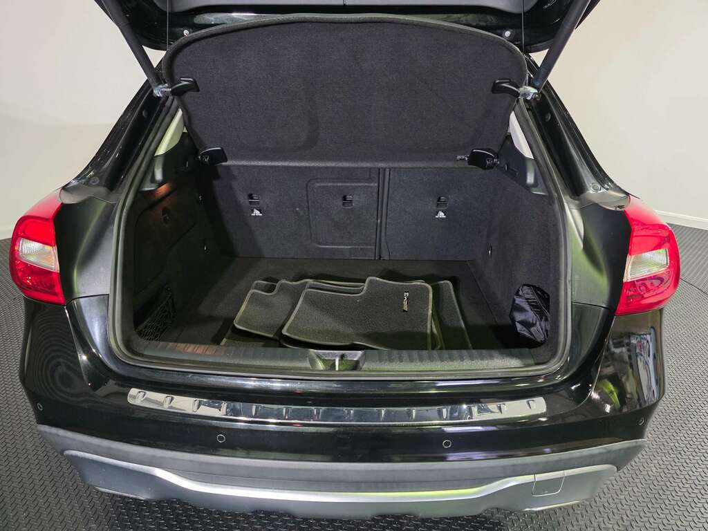 Mercedes-Benz GLA Class 2.1 Gla200d Se Euro 6 Ss Green #14