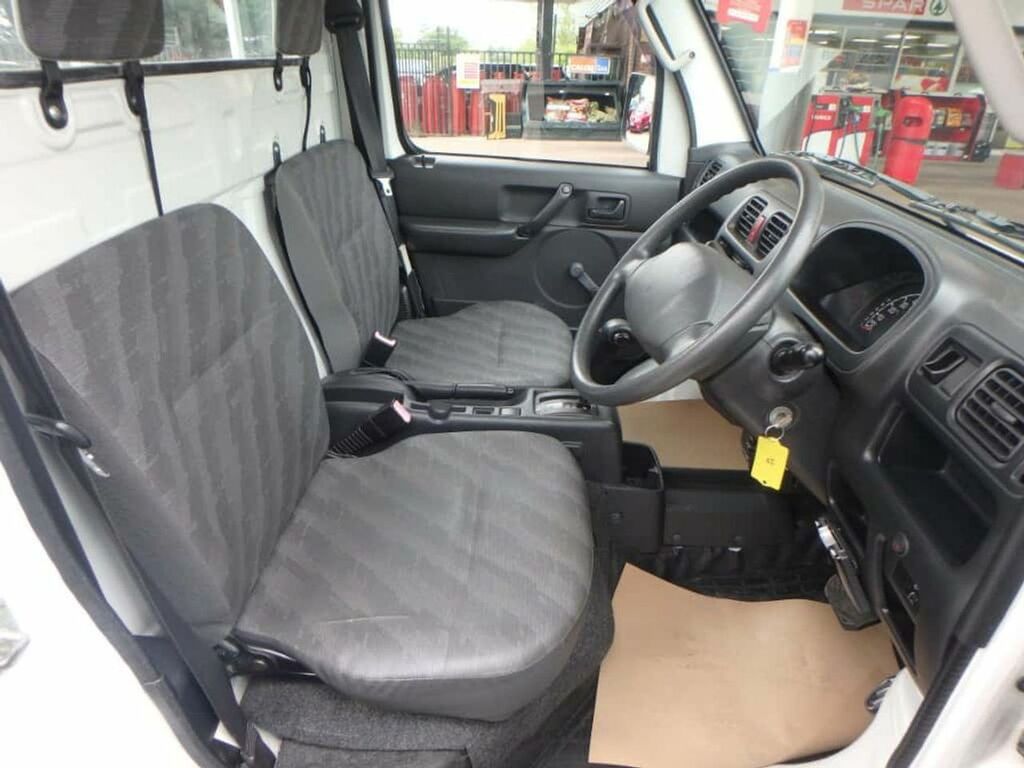 Suzuki Carry  White #9