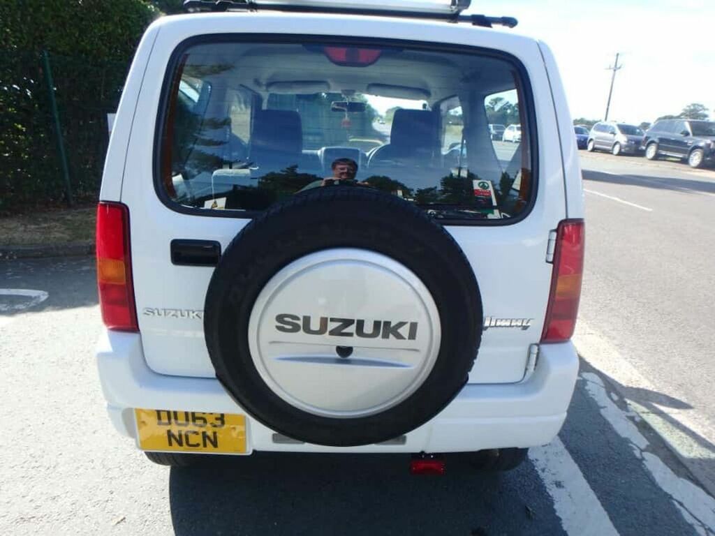 Suzuki Jimny 660 .. Ideal Town Or Country 4X4 White #3
