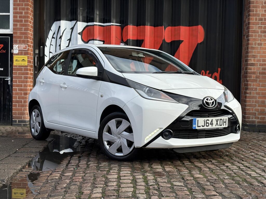 Toyota Aygo 2014 1.0 Vvt-i X-play Hatchback LJ64XDH White #5