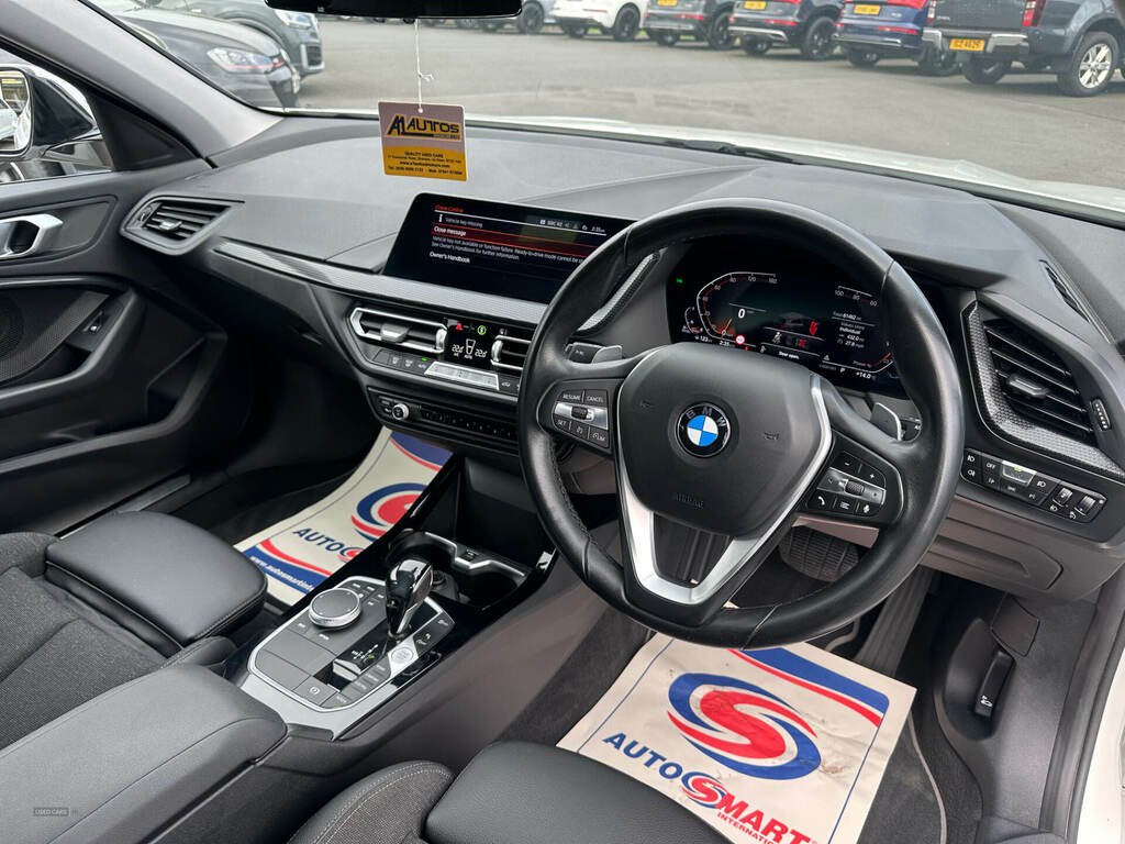 BMW 1 Series 118D Sport Step AP21LUF White #4