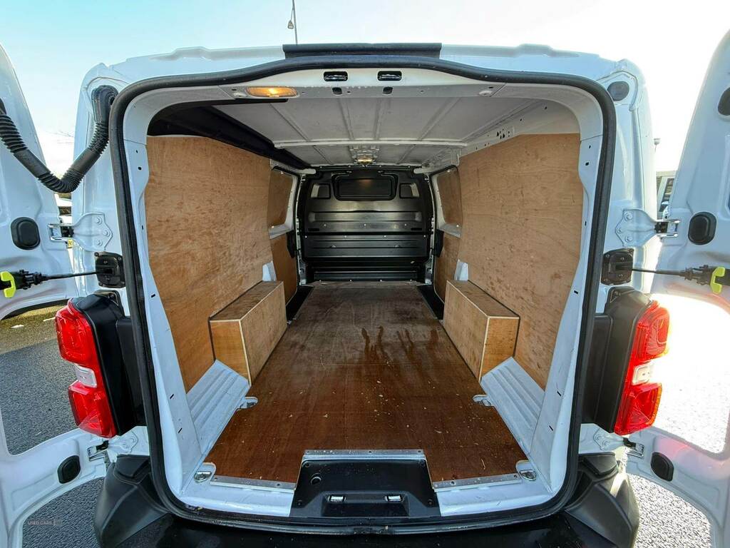 Vauxhall Vivaro 2900 1.5D 100Ps Prime H1 Van KS73FEH White #2