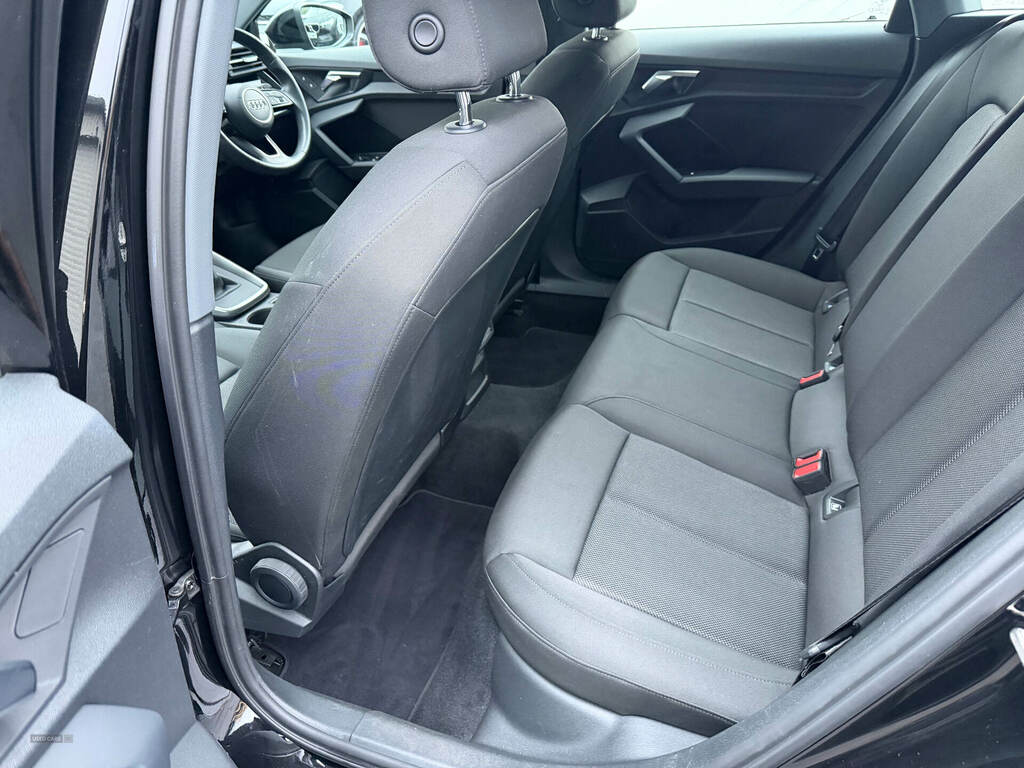 Audi A3 30 Tdi Technik LS71KGO Black #5