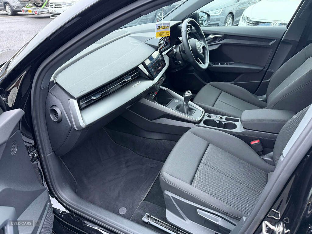 Audi A3 30 Tdi Technik LS71KGO Black #6