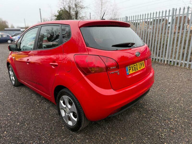 Kia Venga 1.4 3 Euro 5 Red #4