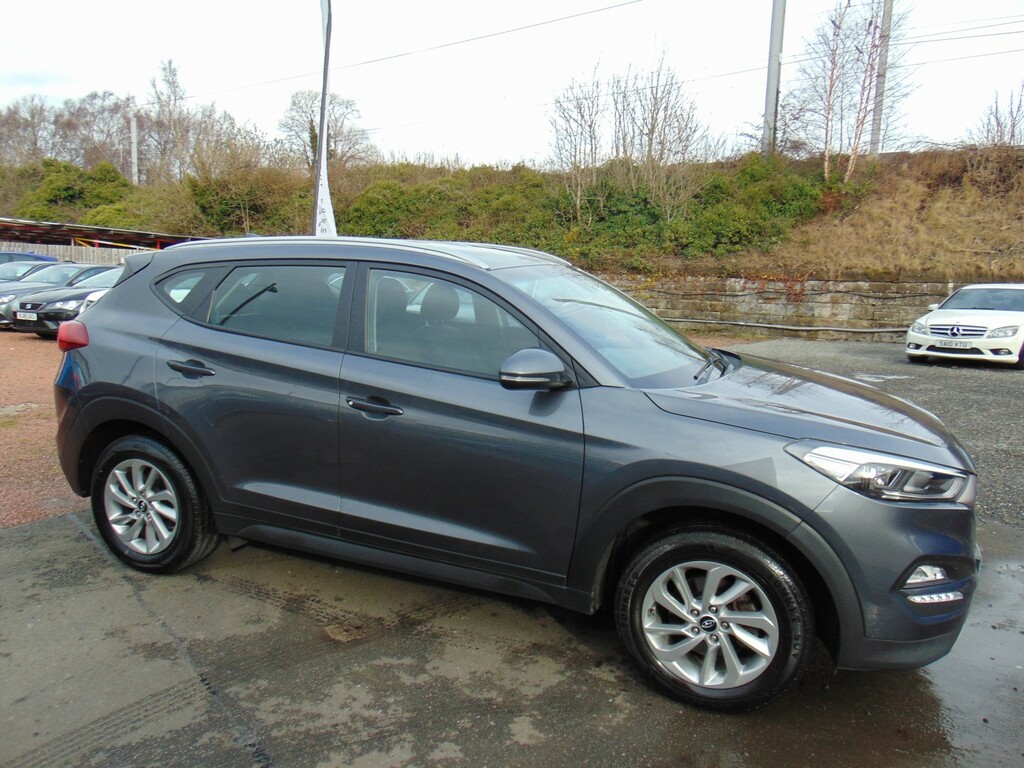 Hyundai Tucson Suv 1.6 Tucson Se Nav 1.6 Gdi 132Ps Mot April 20 Grey