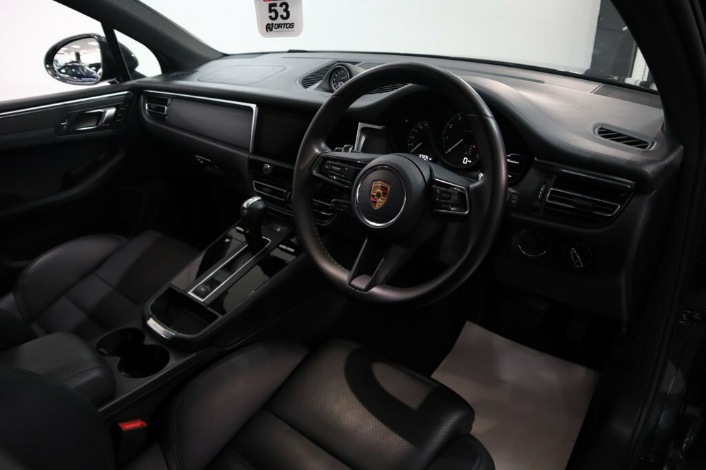 Porsche Macan Suv GD71YFX Grey #4