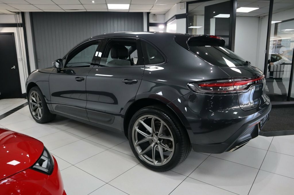 Porsche Macan Suv GD71YFX Grey #5