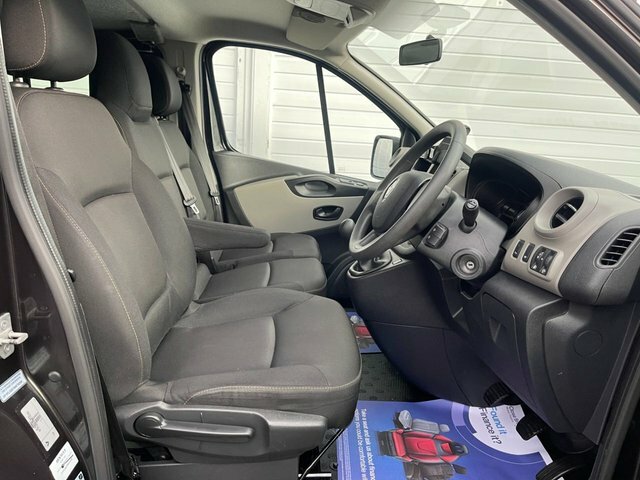 Renault Trafic 1.6 Dci 27 Business Black