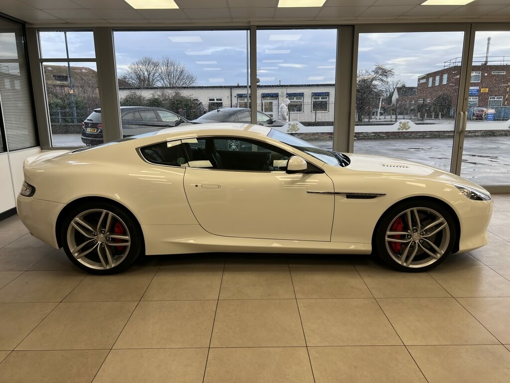 Aston Martin DB9 Coupe 6.0 V12 201363 White #4