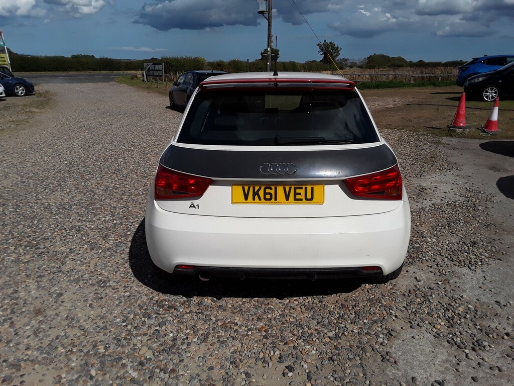 Audi A1 Hatchback 1.6 Tdi Competition Line 2011 White #6