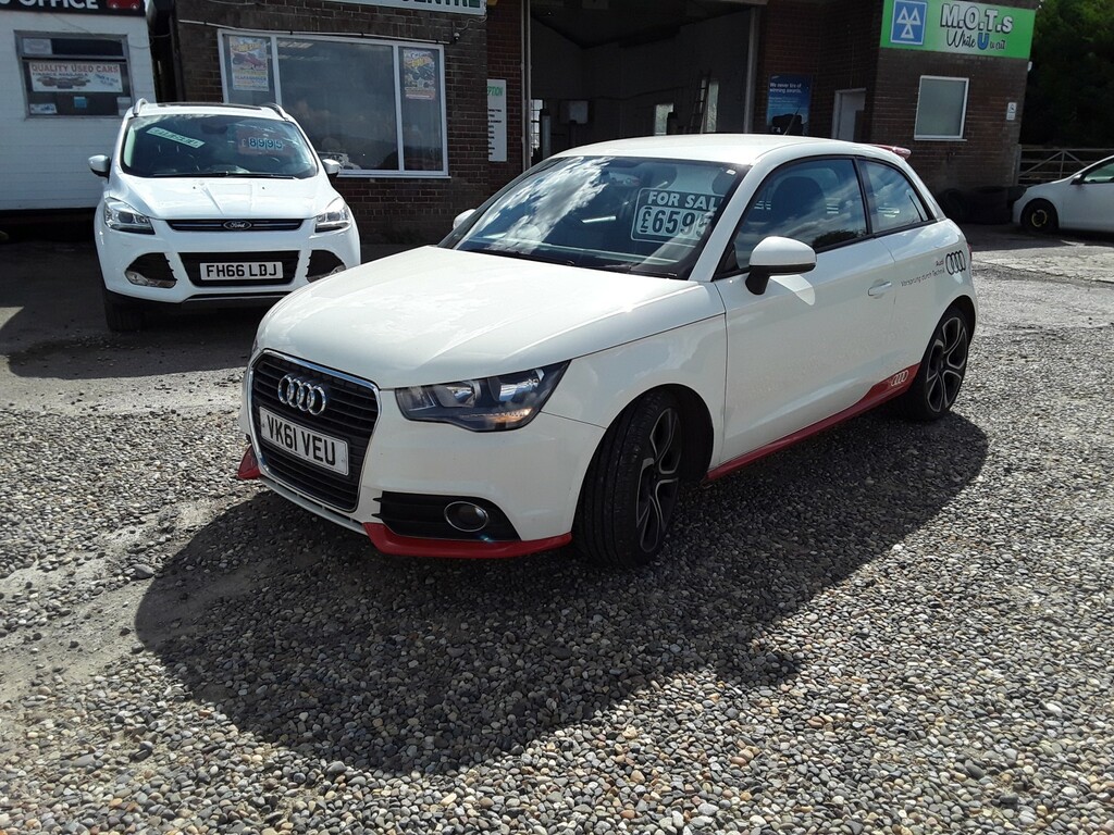 Audi A1 Hatchback 1.6 Tdi Competition Line 2011 White #3