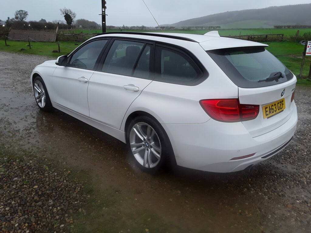 BMW 3 Series Estate 2.0 318D Sport Touring 2013 EA63GZF White #5