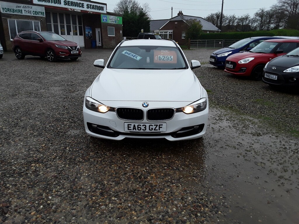 BMW 3 Series Estate 2.0 318D Sport Touring 2013 EA63GZF White #2