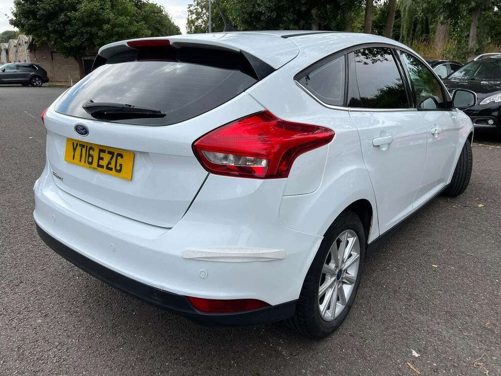 Ford Focus Hatchback 1.5 Tdci Titanium Euro 6 Ss 2016 YT16EZG White #4