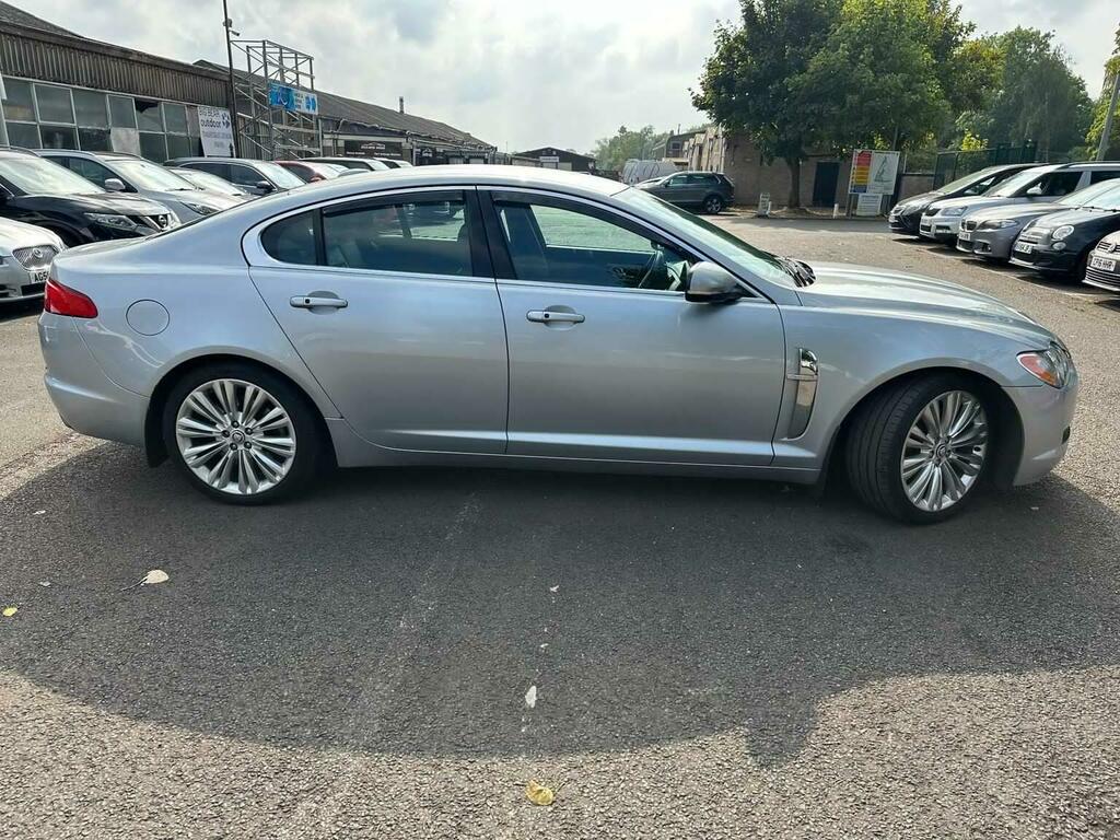 Jaguar XF Saloon 3.0 V6 Premium Luxury Euro 4 2010 Silver #4