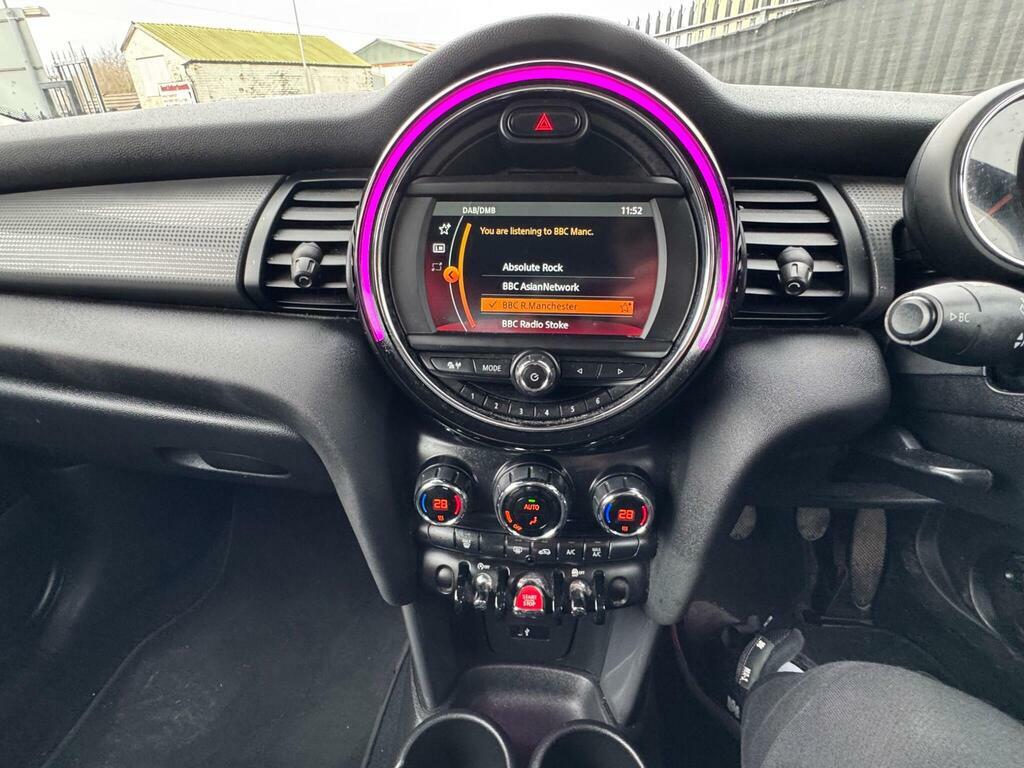 Mini Hatch 1.5 Cooper Euro 6 S S WF68EZJ Orange #4