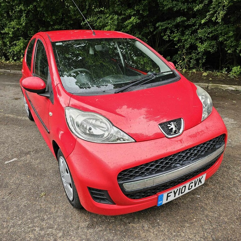 Peugeot 107 1.0-Urban-5dr Red
