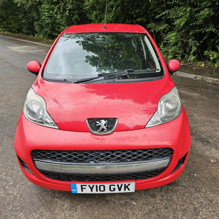 Peugeot 107 1.0-Urban-5dr FY10GVK Red #3