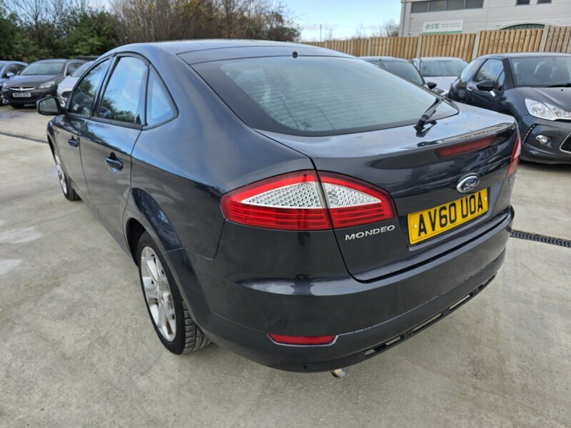 Ford Mondeo 2.0-Mondeo-sport-5dr Grey #5