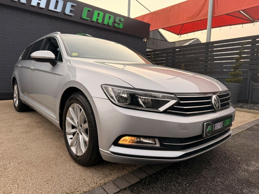 Volkswagen Passat Estate WM67DFU Silver #5