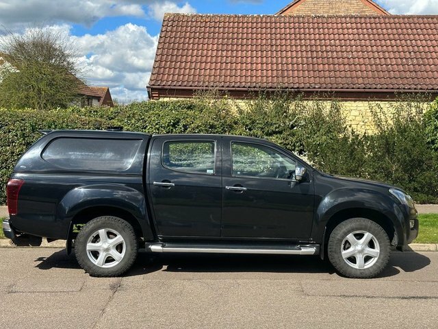 Isuzu D-Max 2.5 Td Yukon Vision Dcb 164 Bhp DC66NFR Black #6