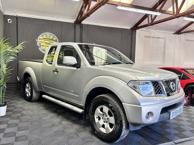 Nissan Navara 2.5 Dci King Cab Pickup Silver #2