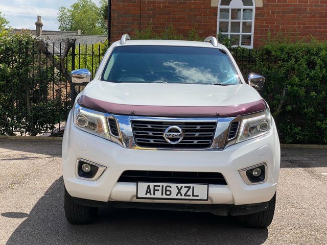 Nissan Navara Navara 2.3 Dci Tekna 4X4 Shr Dcb 190 Bhp White #4