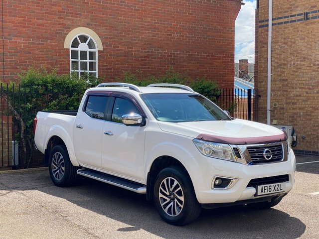 Nissan Navara Navara 2.3 Dci Tekna 4X4 Shr Dcb 190 Bhp White #3