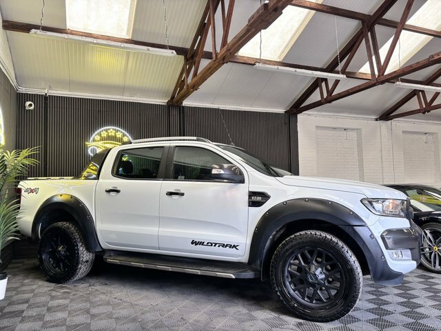 Ford Ranger 3.2 Tdci Wildtrak Pickup Double Cab Aut SK67XYC White #2