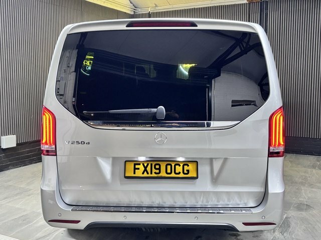 Mercedes-Benz V Class 2.2 V250d Amg Line Mpv G-tronic Euro 6 Silver #5