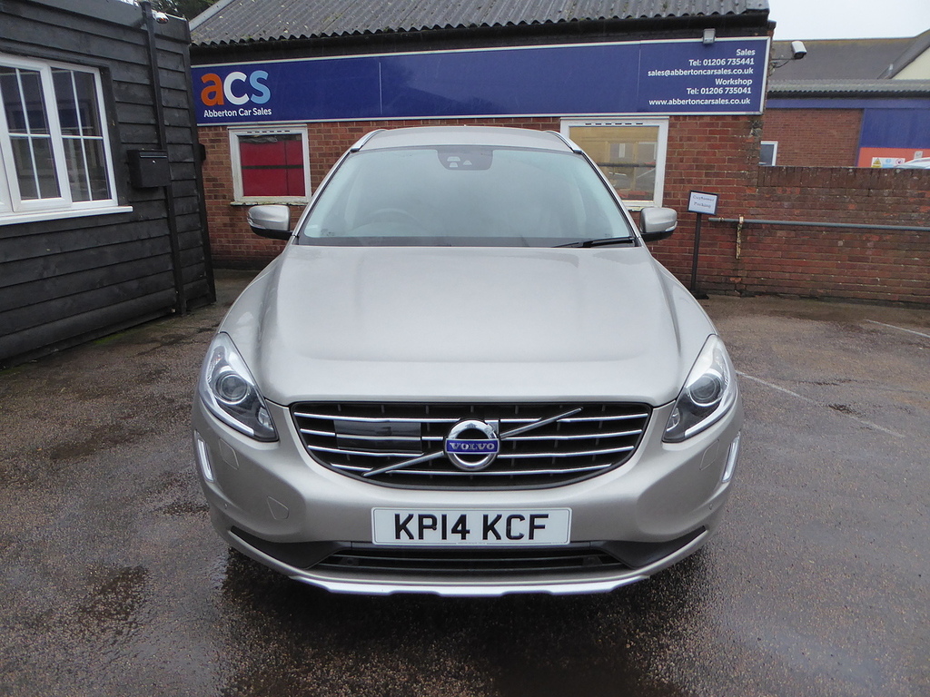 Volvo XC60 D5 Se Lux Nav Gold #2