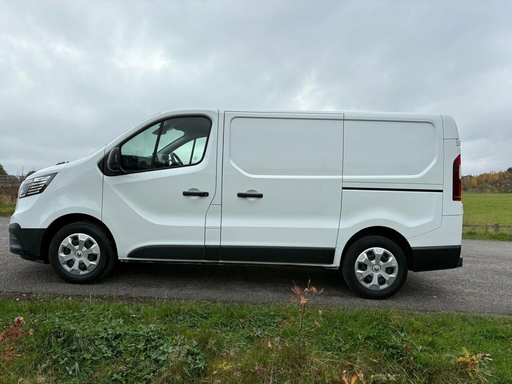 Renault Trafic 2L Business WM72ZZU White #5