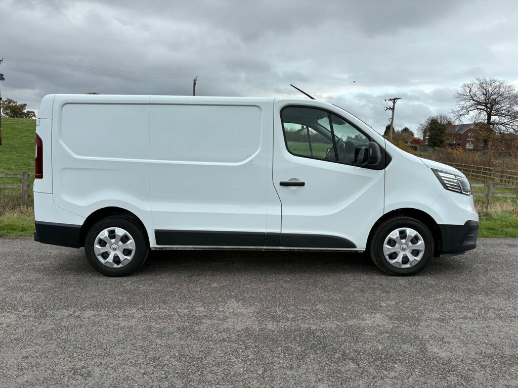 Renault Trafic 2L Business White