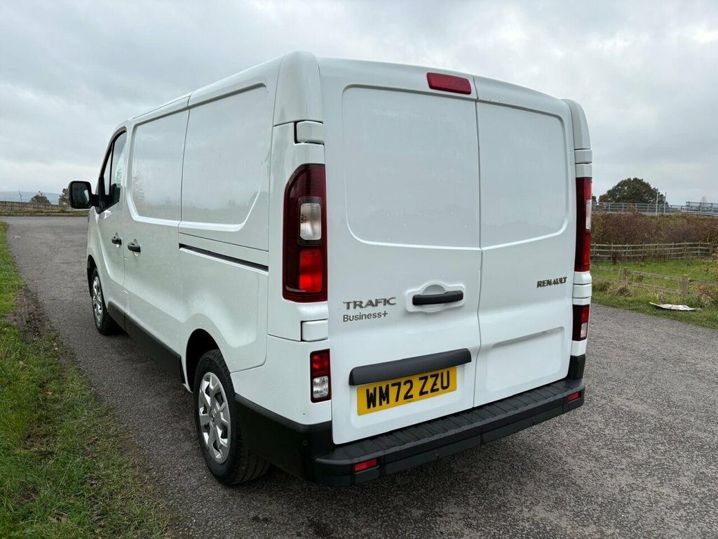 Renault Trafic 2L Business WM72ZZU White #6